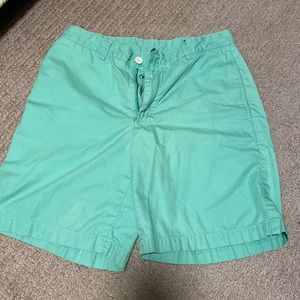 EUC vineyard vines Shorts